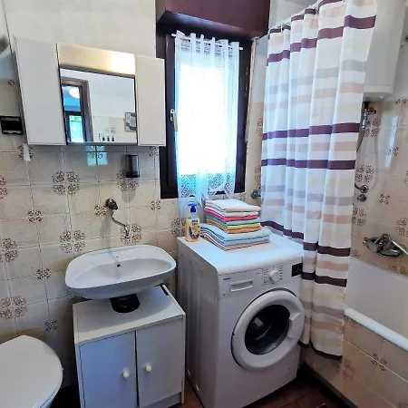 Dina Apartman *