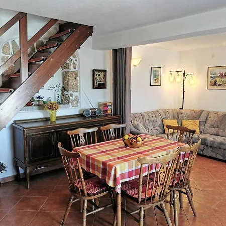 Dina Apartmán