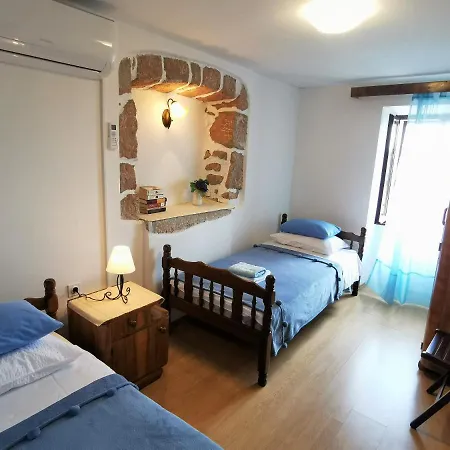 Dina Apartman