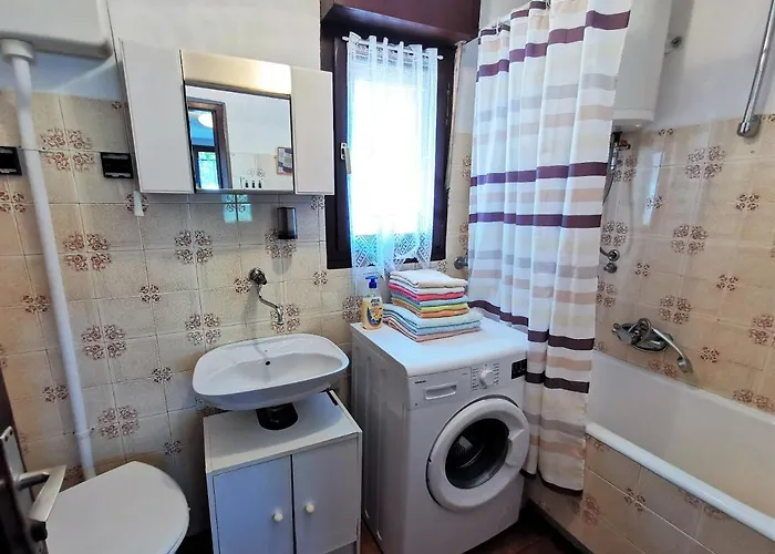 Dina Apartmán *